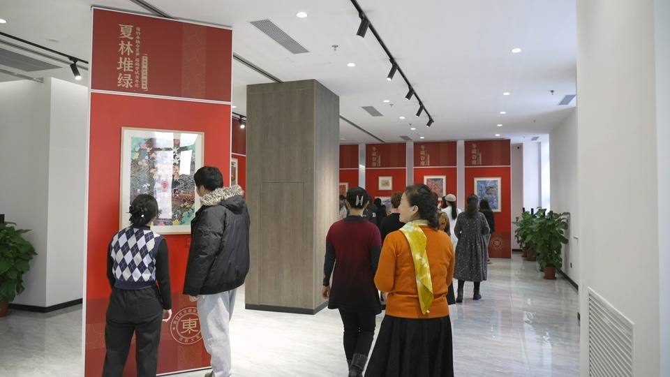 网络中国节·春节 沈阳大东区举办赏年画过大年活动(图2) 网络中国节·春节 沈阳大东区举办赏年画过大年活动(图2)