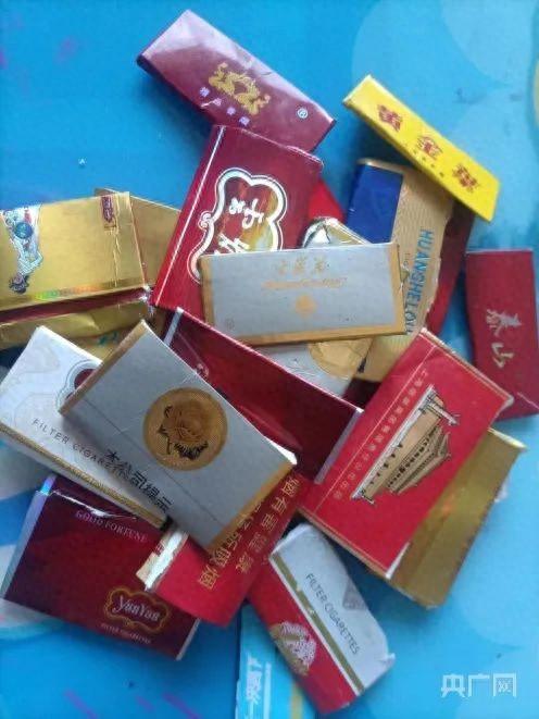 央广网评烟卡游戏风靡小学生群体这些商家已经违法了！(图1)