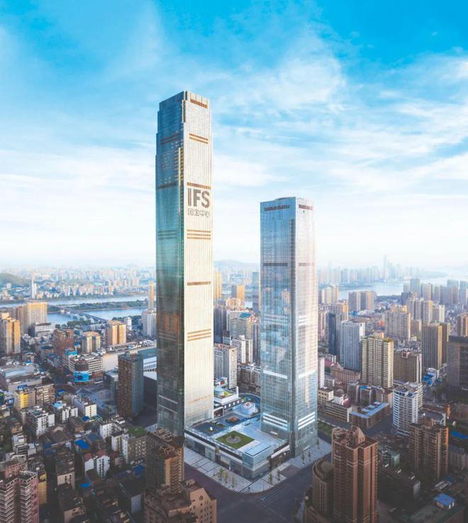 一周资讯 Prada宣布品牌代言人贾玲CHLOÉ发布2024秋季大片(图3) 一周资讯 Prada宣布品牌代言人贾玲CHLOÉ发布2024秋季大片(图3)