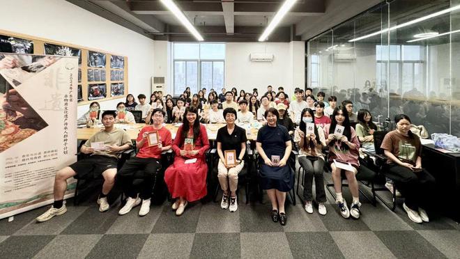 种子计划“非遗进校园”首站成功举办种子学生招募全面开启(图1) 种子计划“非遗进校园”首站成功举办种子学生招募全面开启(图1)