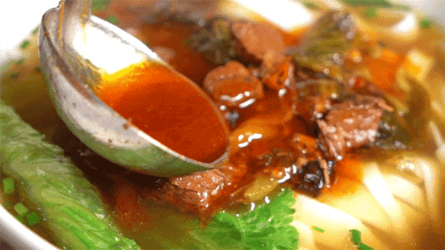 凭手工现做硬控魔都米粉界「三两粉」又开新店！(图4)