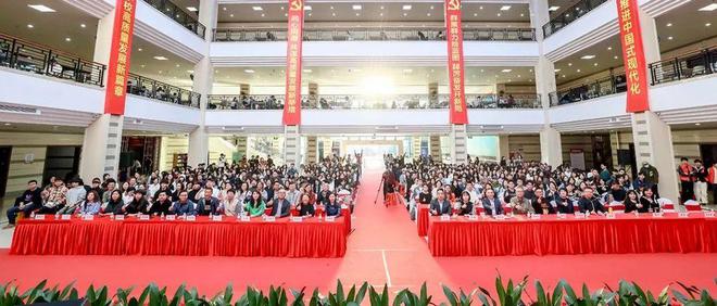 全国大学生广告艺术大赛广东分赛颁奖总结交流活动在我校举办(图8) 全国大学生广告艺术大赛广东分赛颁奖总结交流活动在我校举办(图8)