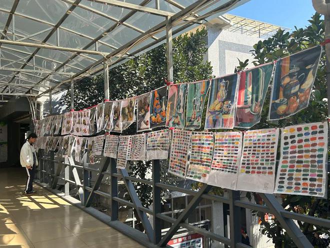 精彩首秀!24广告学子素描与色彩作品展(图8) 精彩首秀!24广告学子素描与色彩作品展(图8)