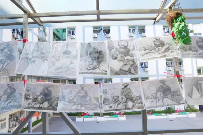 精彩首秀!24广告学子素描与色彩作品展(图4) 精彩首秀!24广告学子素描与色彩作品展(图4)