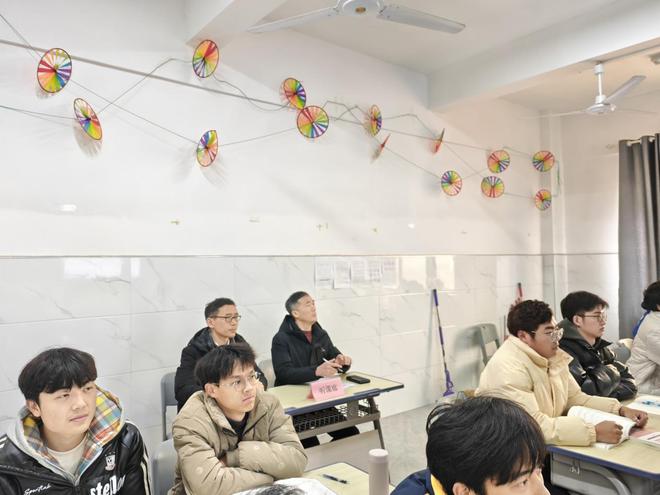 江西工程学院领导深入教学一线听课(图5)