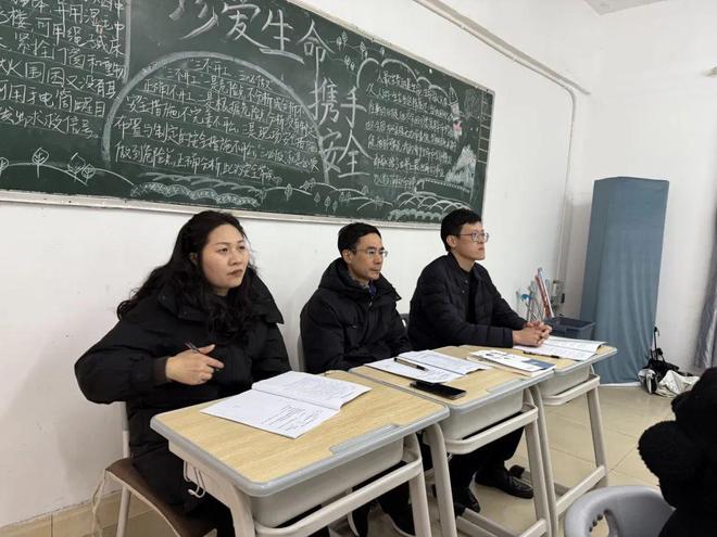 江西工程学院领导深入教学一线听课(图8)
